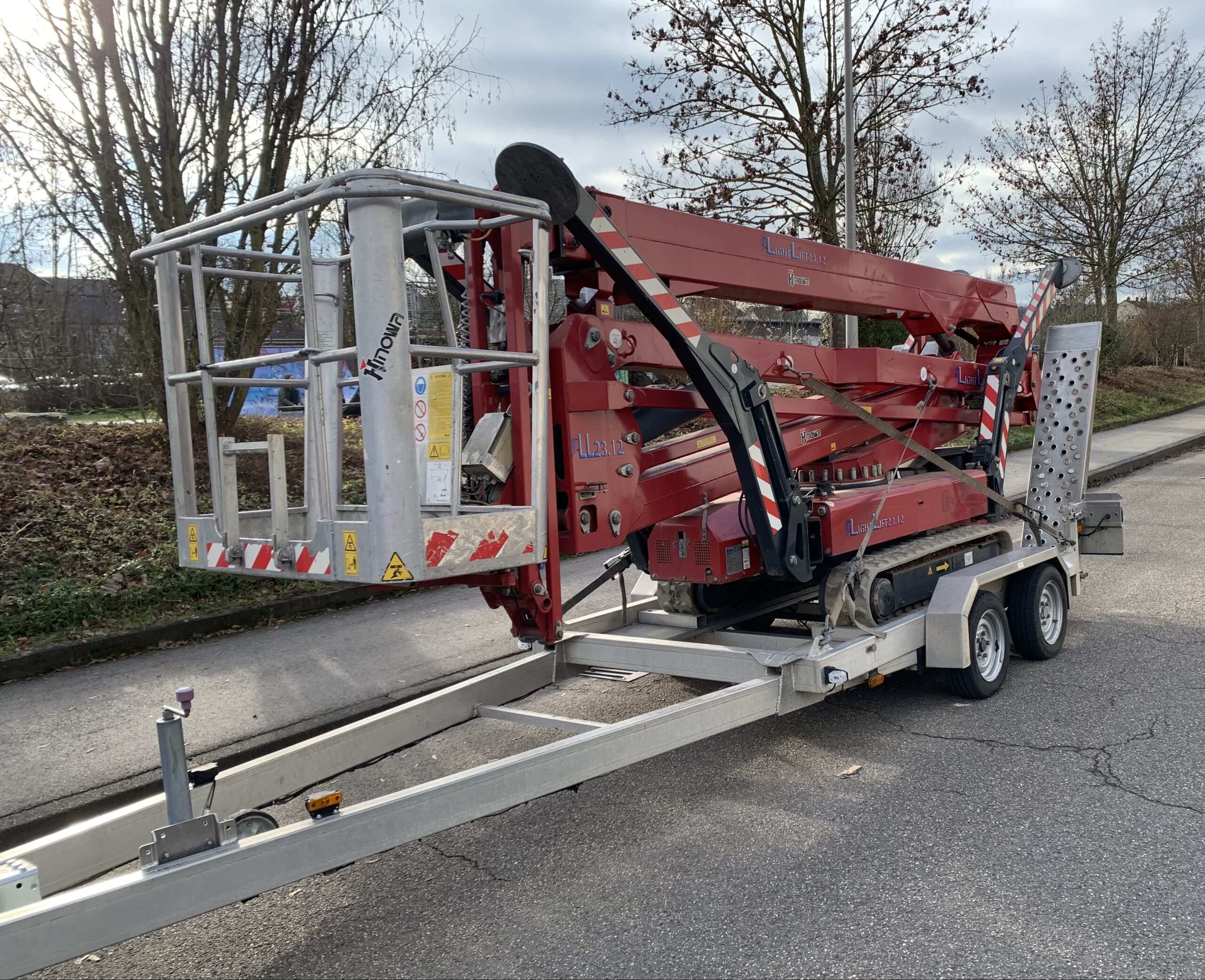 Diverse Hinowa 2024 Lightlift Raupenbühnen mieten, FKB